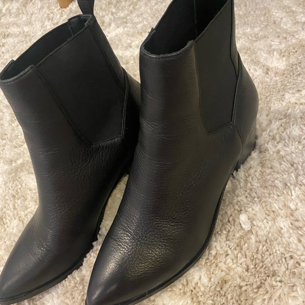 Black Chinese Laundry Boots-Size:9.5